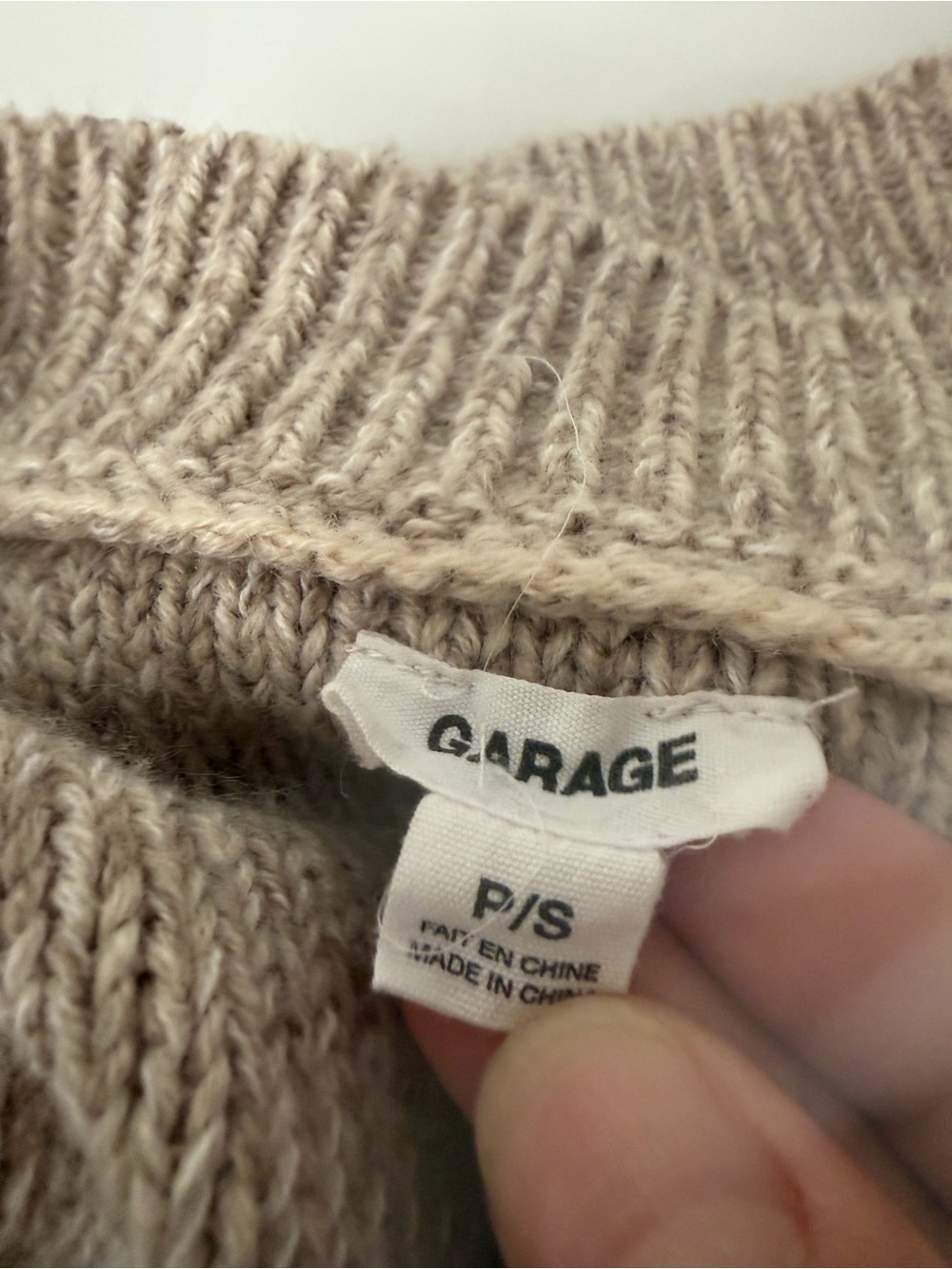 Garage Taupe Cropped V-Neck Button Front Cardigan Long Sleeve Size Small - Picture 8 of 13